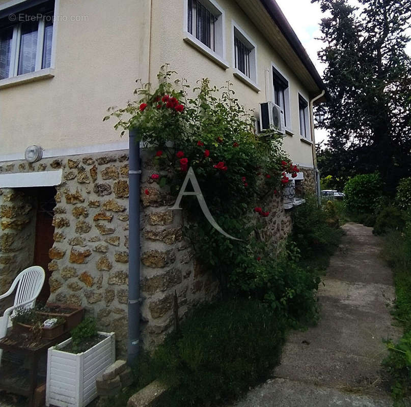 Maison à PONTAULT-COMBAULT