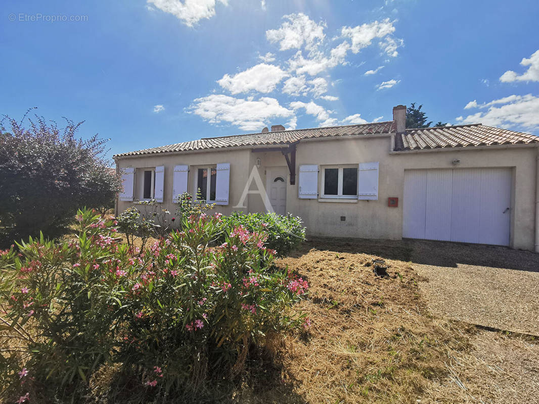 Maison à TALMONT-SAINT-HILAIRE