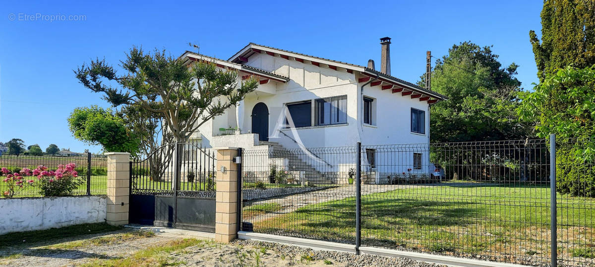 Maison à SAINT-SYLVESTRE-SUR-LOT