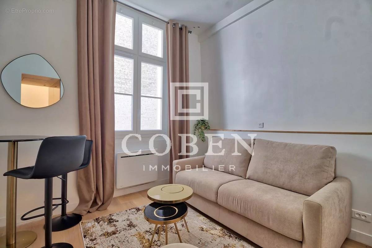 Appartement à PARIS-2E