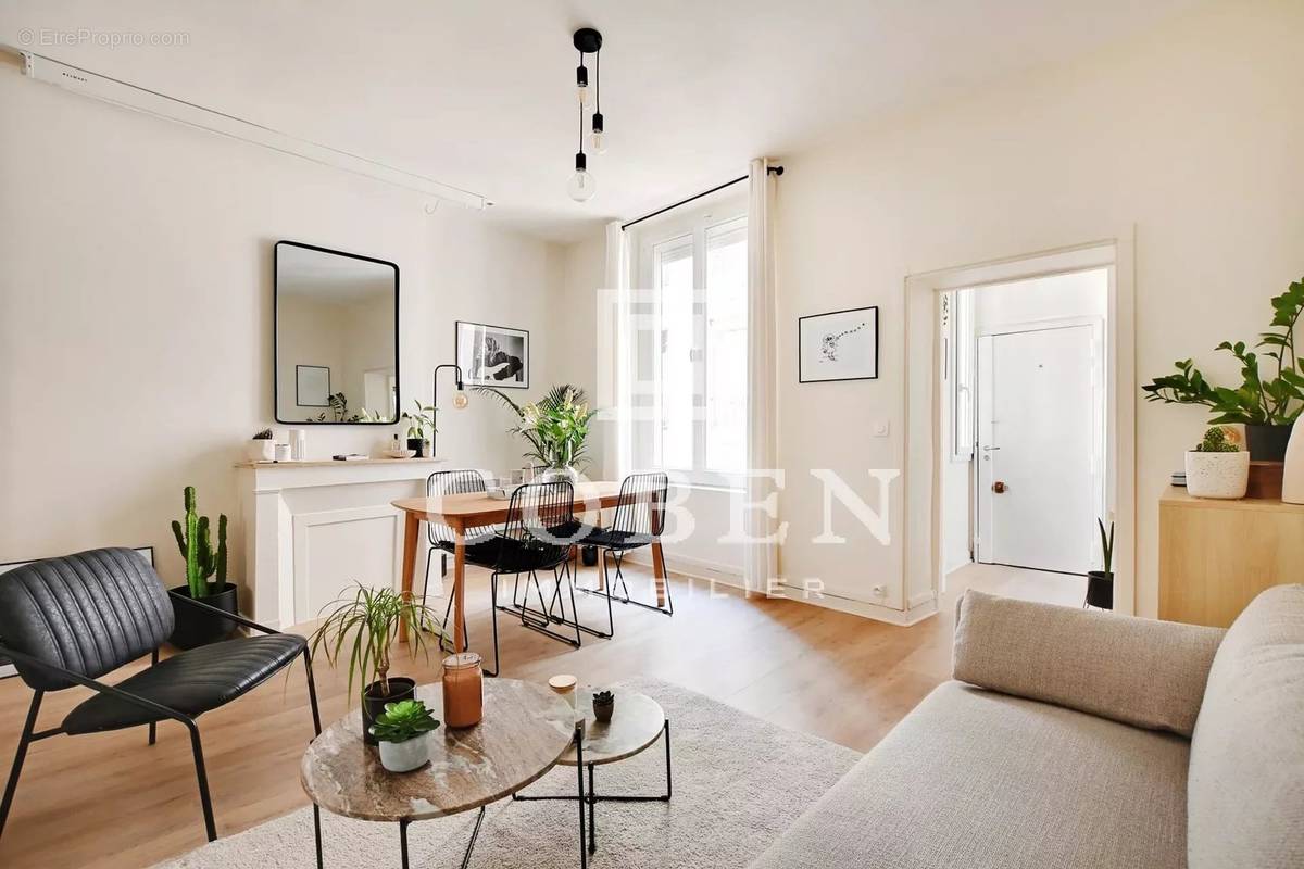 Appartement à PARIS-1E