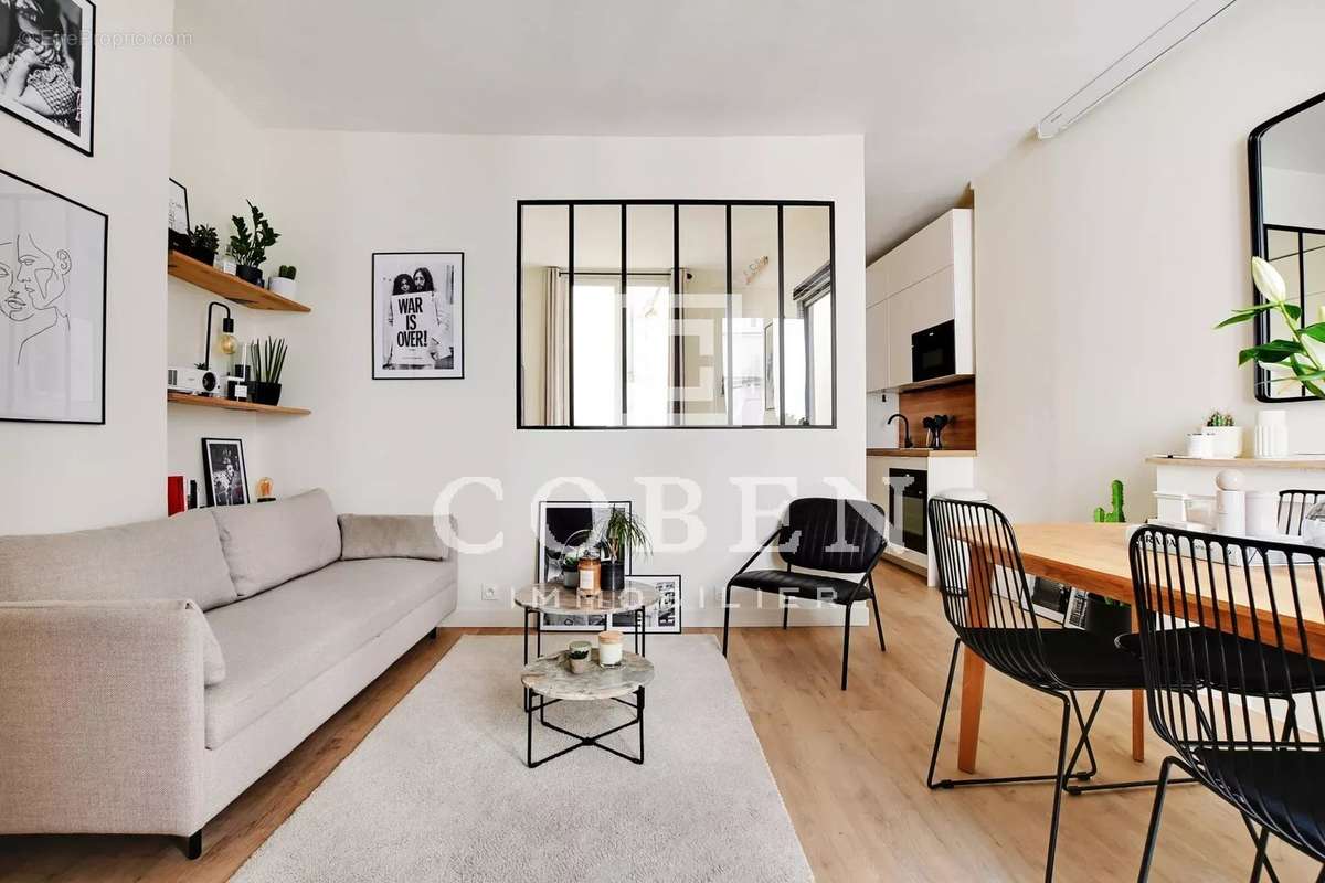 Appartement à PARIS-1E