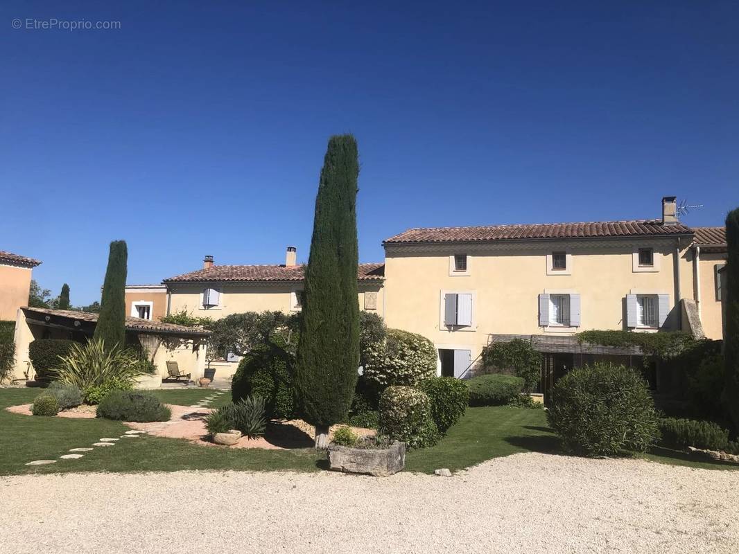 Maison à PERNES-LES-FONTAINES