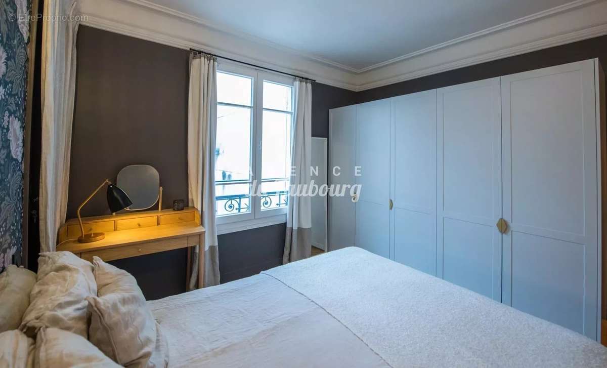 Appartement à PARIS-10E