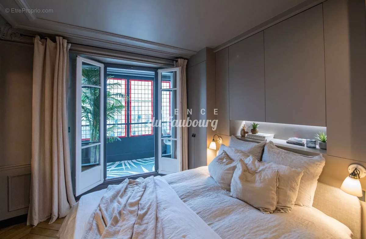 Appartement à PARIS-10E