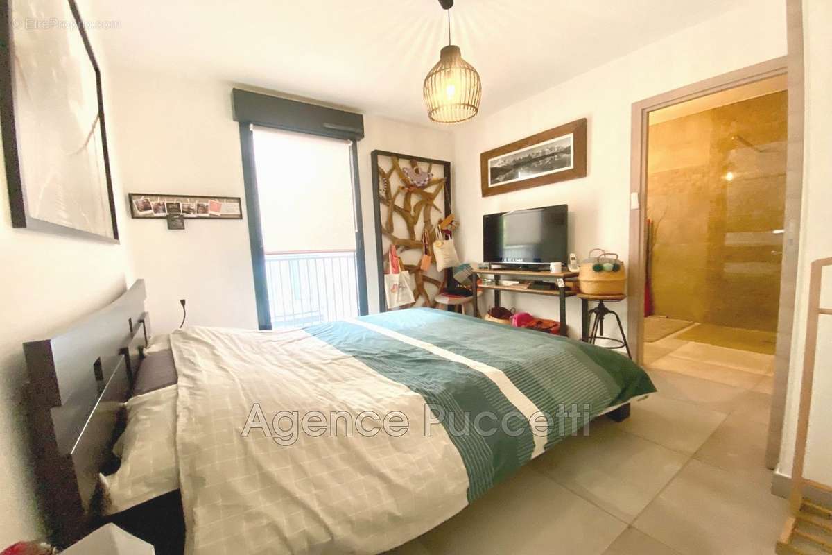 Appartement à VENCE