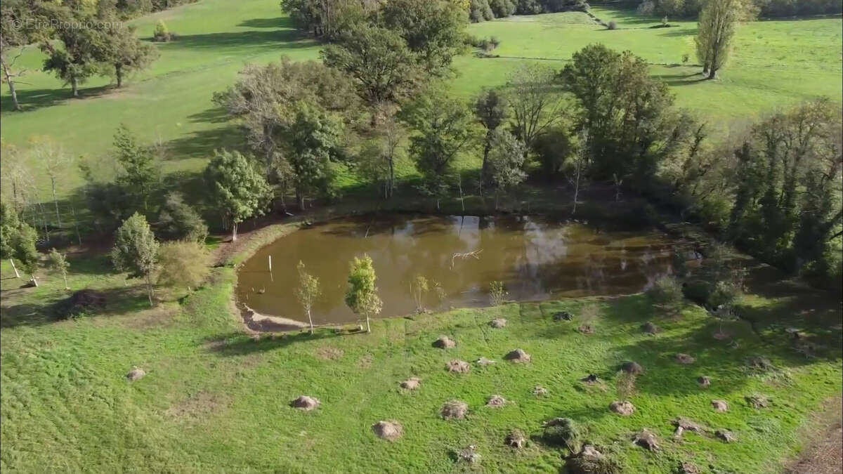 Drone - Terrain à EXCIDEUIL