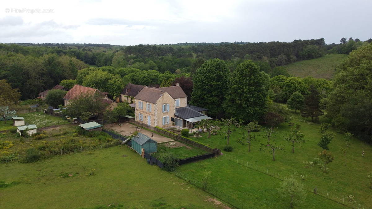 DJI0422 - Maison à ROUFFIGNAC-SAINT-CERNIN-DE-REILHAC