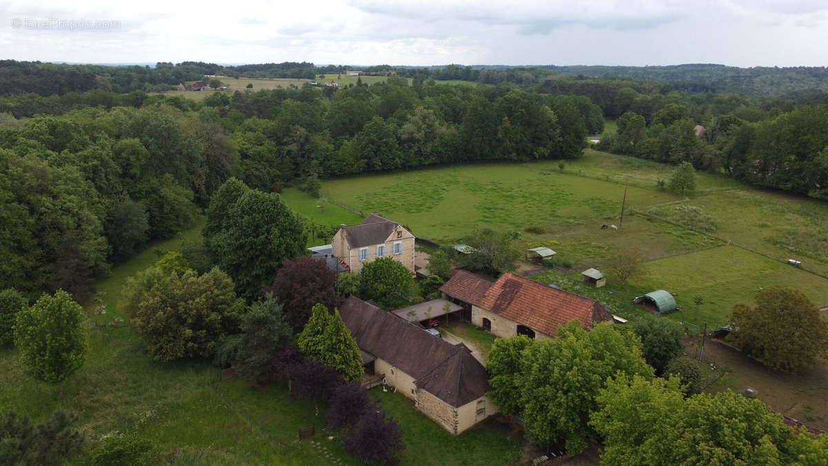 DJI0427 - Maison à ROUFFIGNAC-SAINT-CERNIN-DE-REILHAC