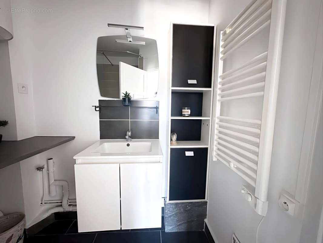 Appartement à MARSEILLE-5E