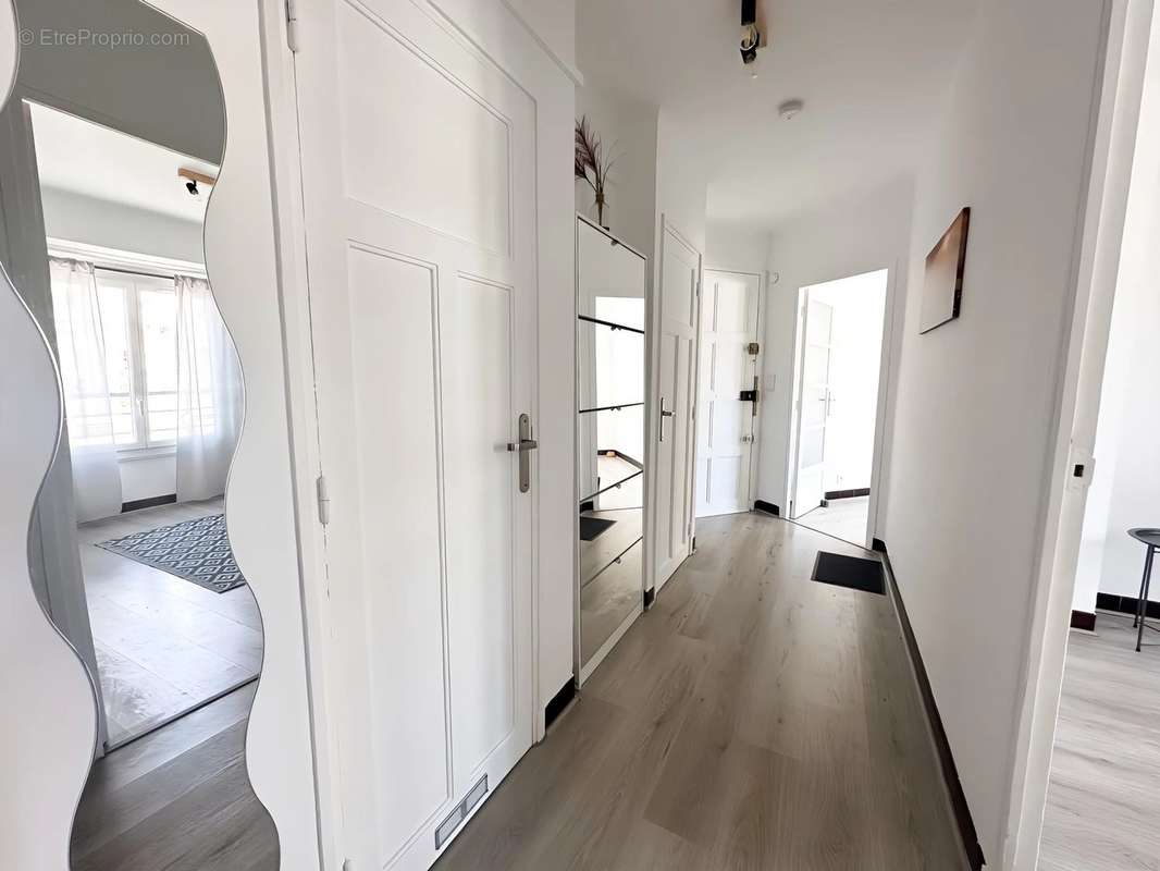 Appartement à MARSEILLE-5E