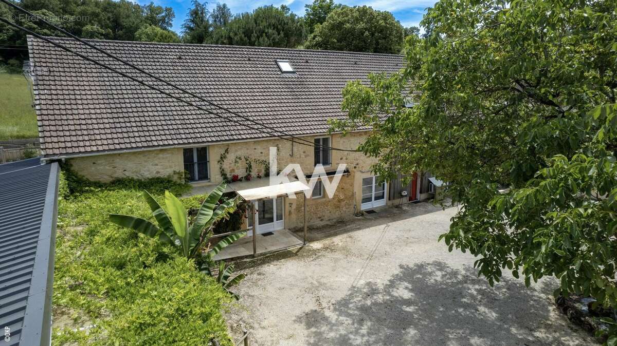 Maison à GOURDON