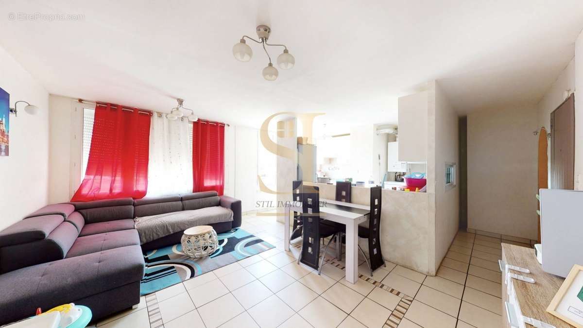 Appartement à CORBEIL-ESSONNES