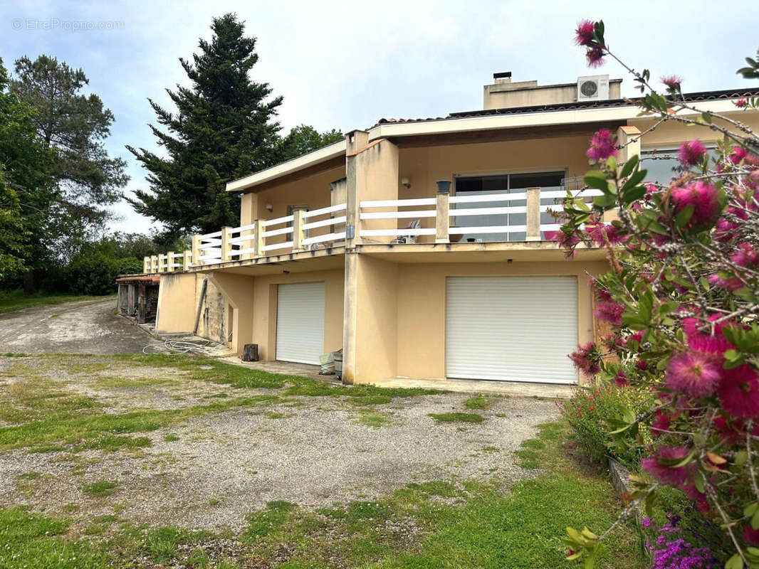 garages - Maison à AUCH