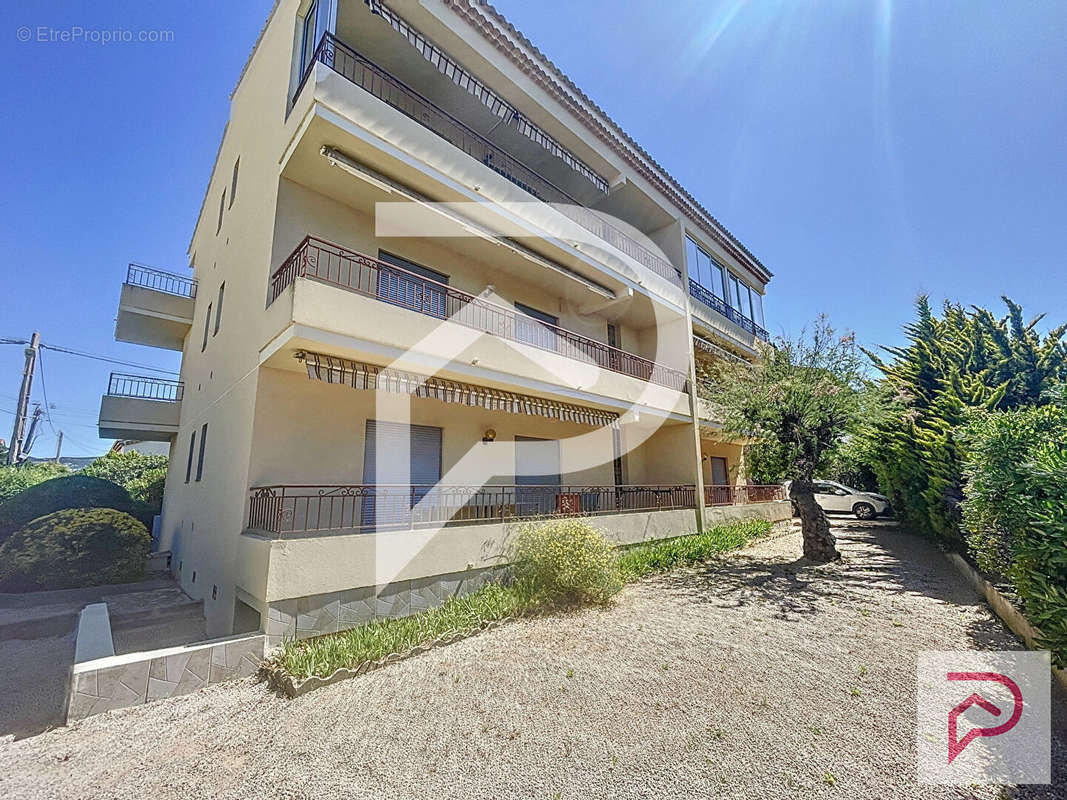 Appartement à SIX-FOURS-LES-PLAGES