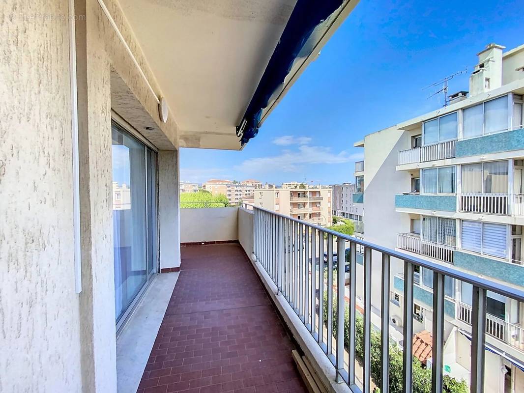 Appartement à FREJUS