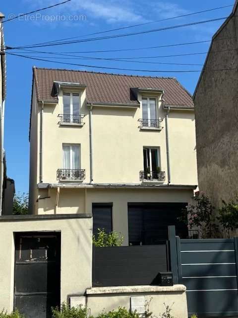 Appartement à CARRIERES-SUR-SEINE