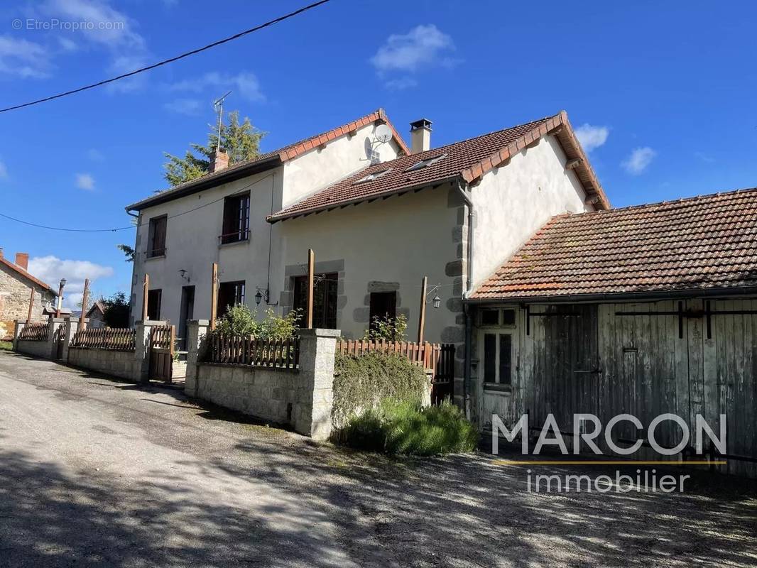 Maison à AUZANCES