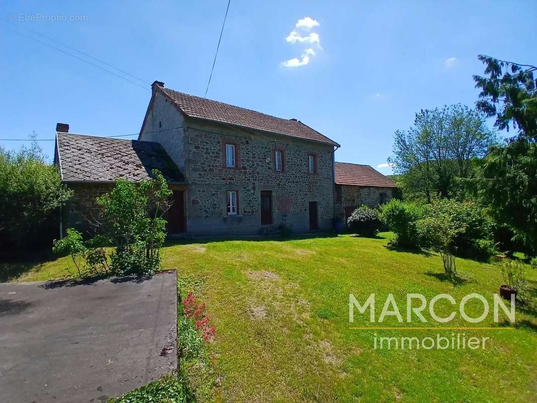 Maison à MONTAIGUT-LE-BLANC