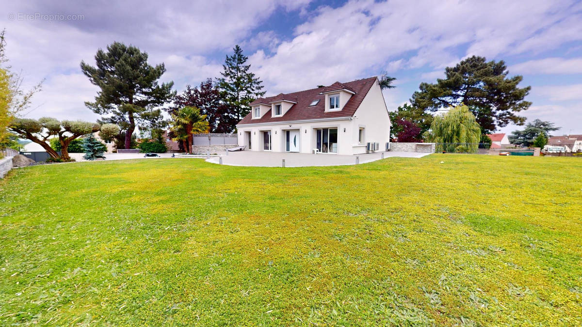 Maison à PIERRELAYE