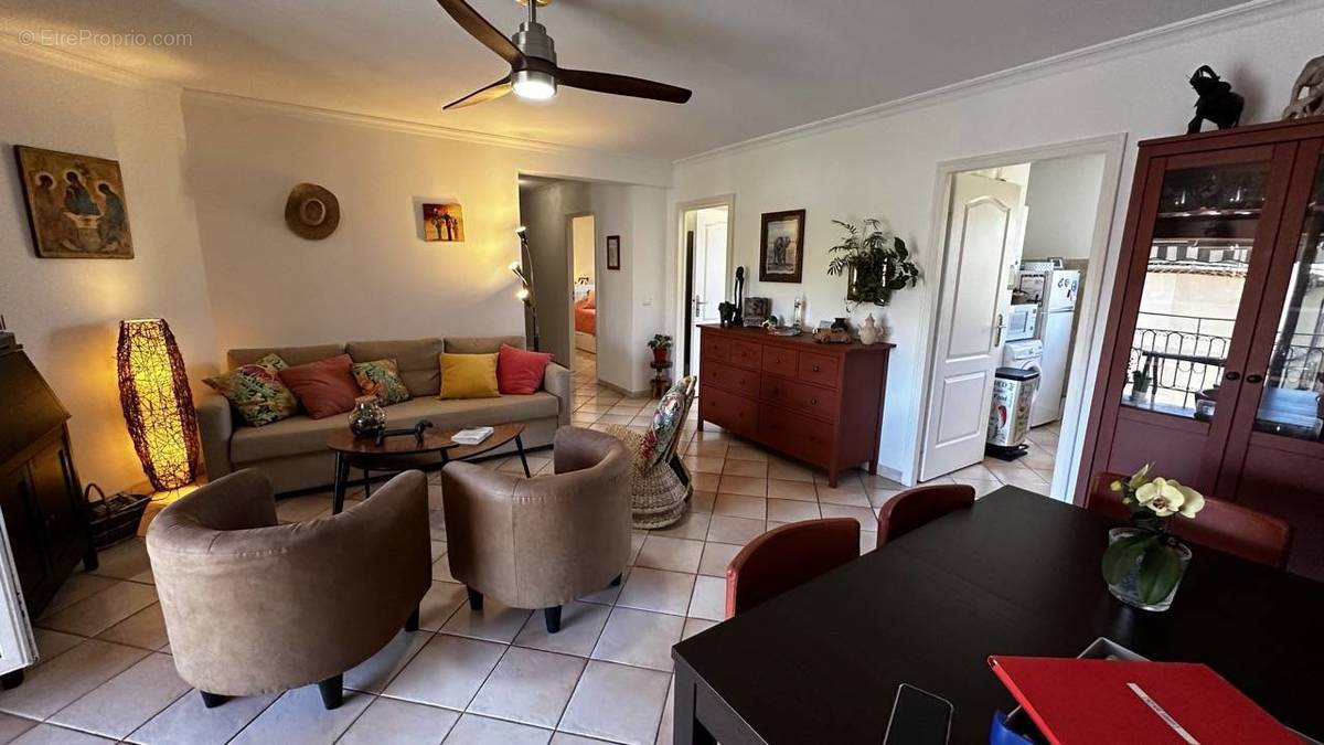 Appartement à SANARY-SUR-MER