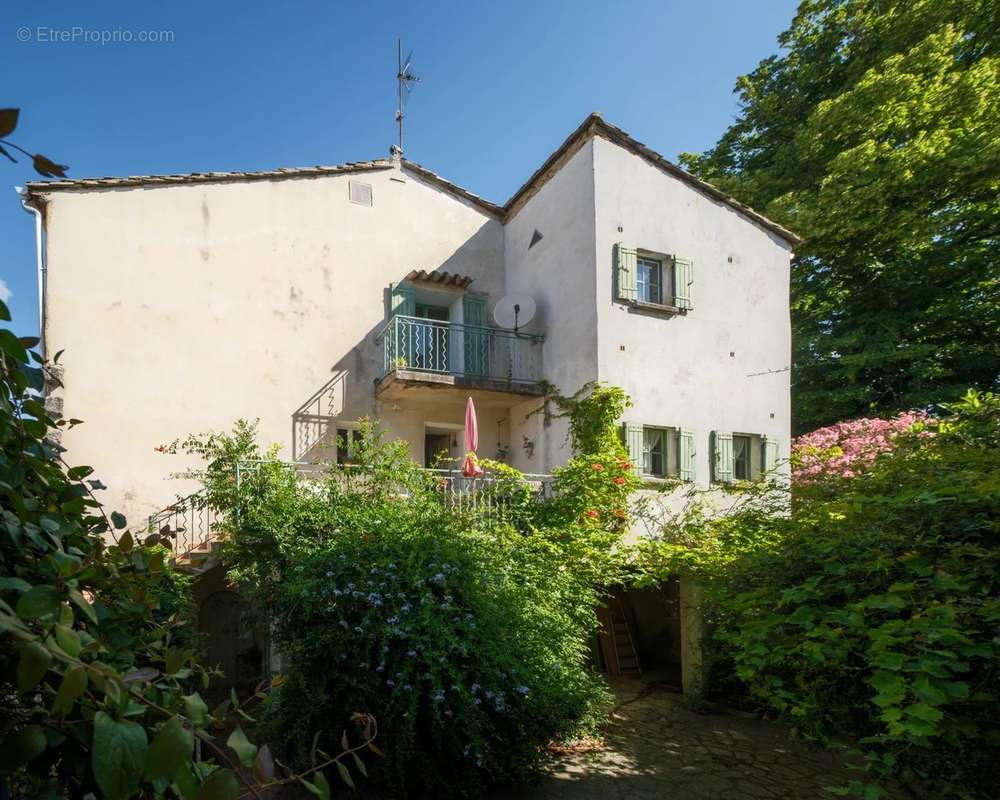 Maison à UZES