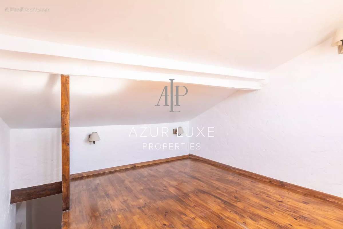 Appartement à VILLEFRANCHE-SUR-MER