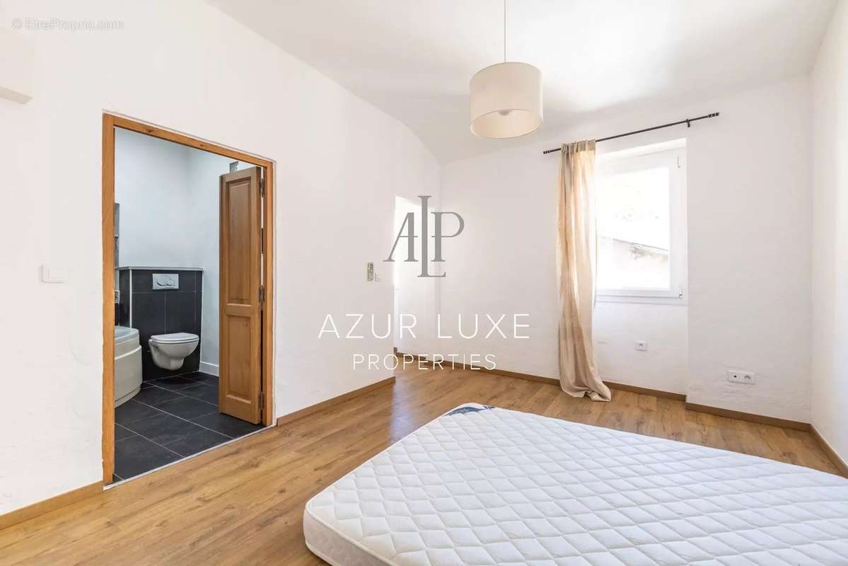 Appartement à VILLEFRANCHE-SUR-MER