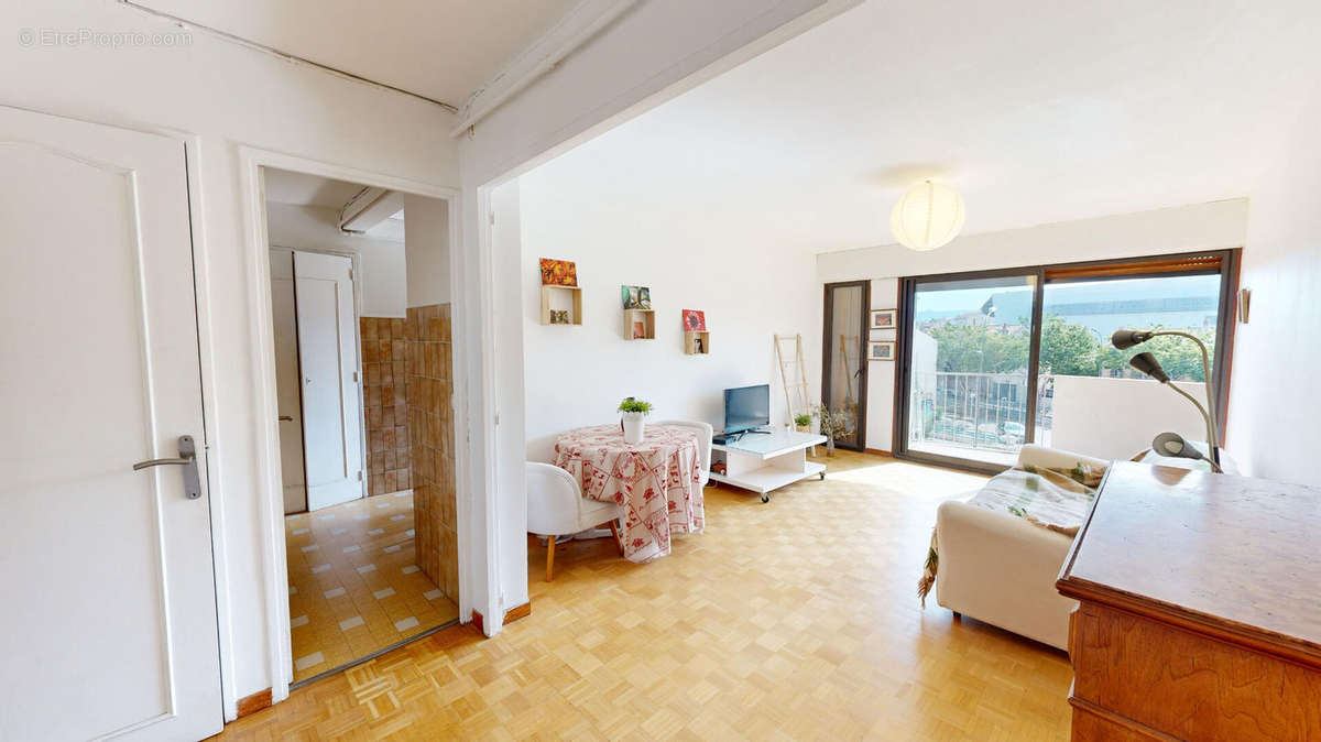 Appartement à MARSEILLE-10E