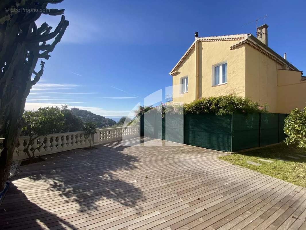 Appartement à VILLEFRANCHE-SUR-MER