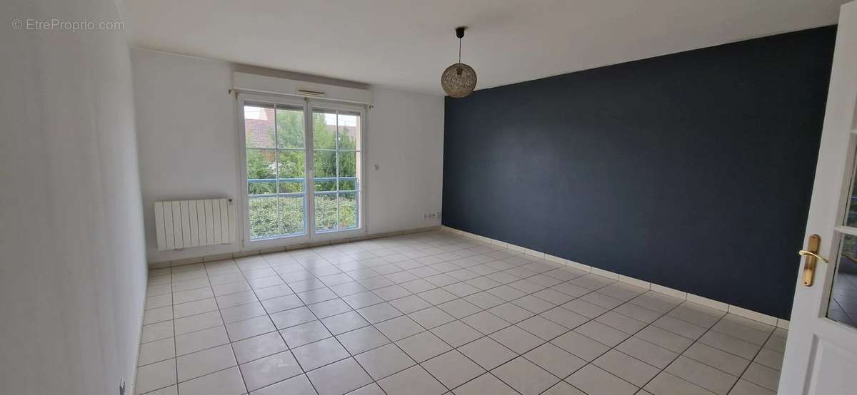 Appartement à CREVECOEUR-LE-GRAND