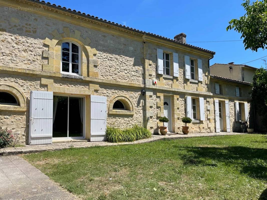 Maison à SAINT-MEDARD-D&#039;EYRANS