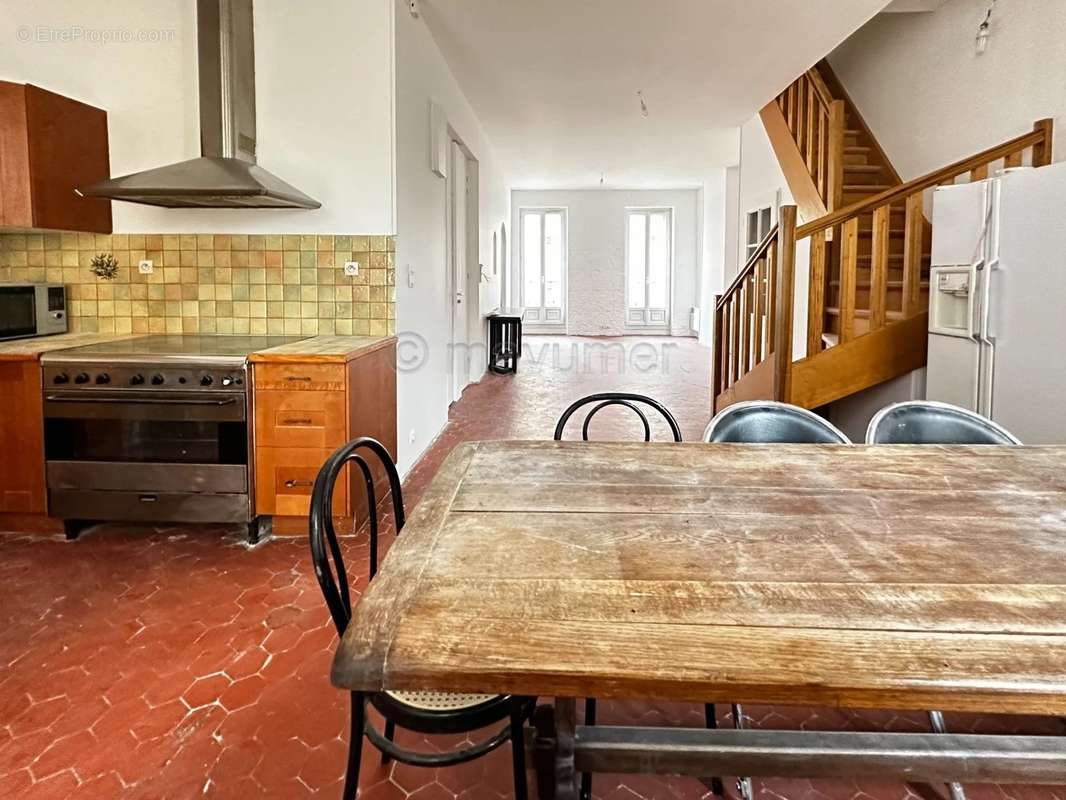 Appartement à MARSEILLE-6E