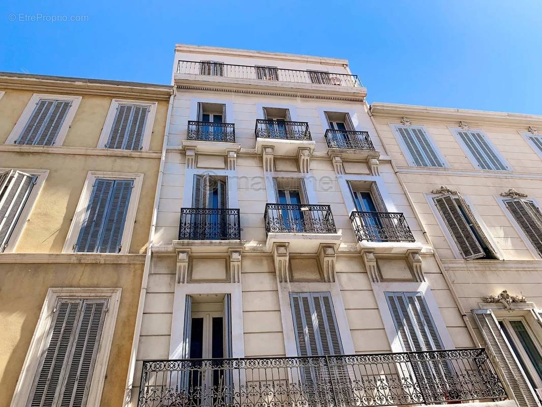 Appartement à MARSEILLE-6E