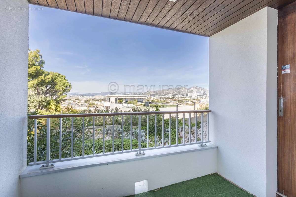 Appartement à MARSEILLE-8E