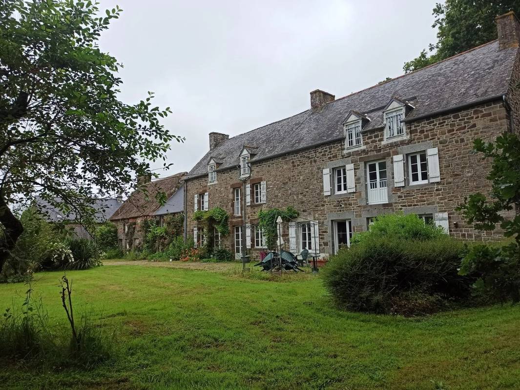 Maison à PLEUDIHEN-SUR-RANCE