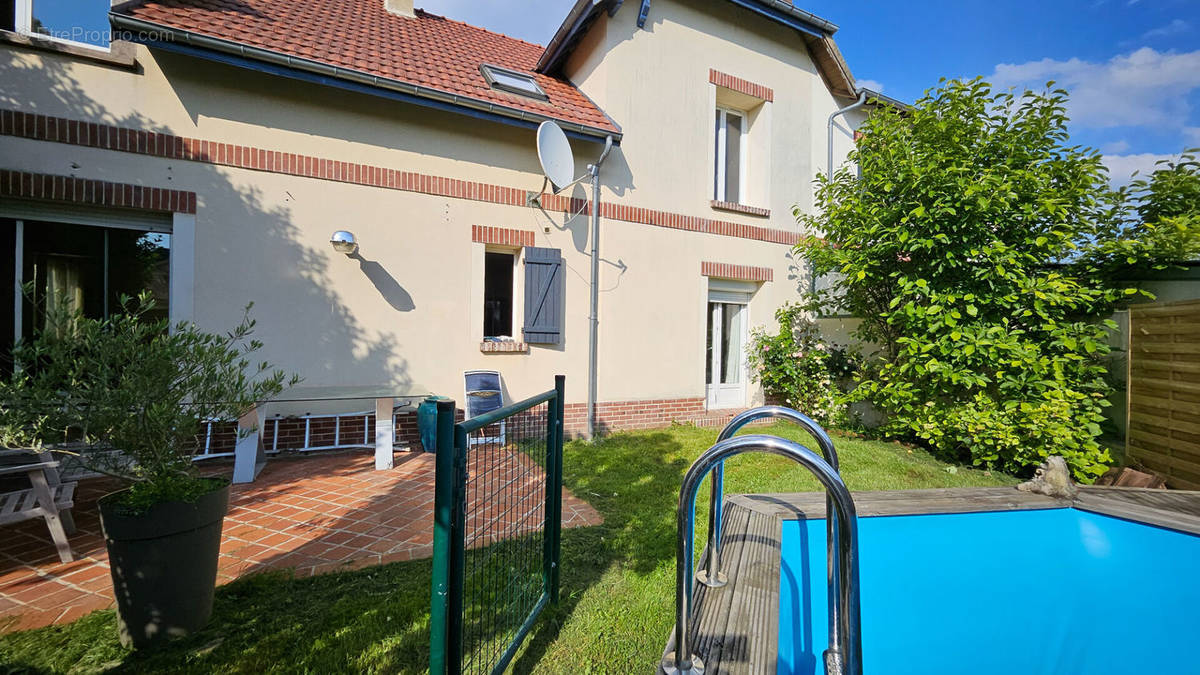 Maison à BEAUVAIS