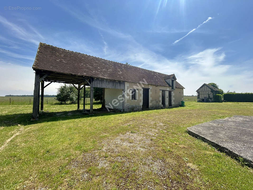 Maison à VICQ-SUR-NAHON