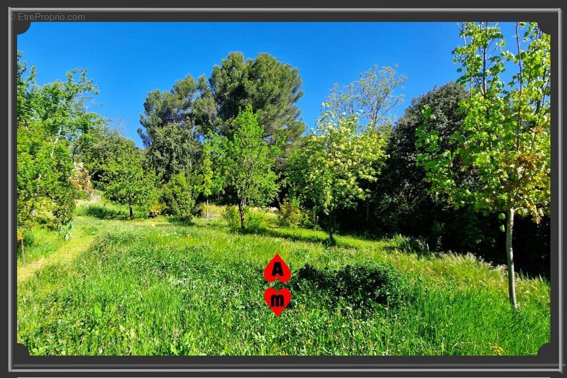 Terrain à AIX-EN-PROVENCE