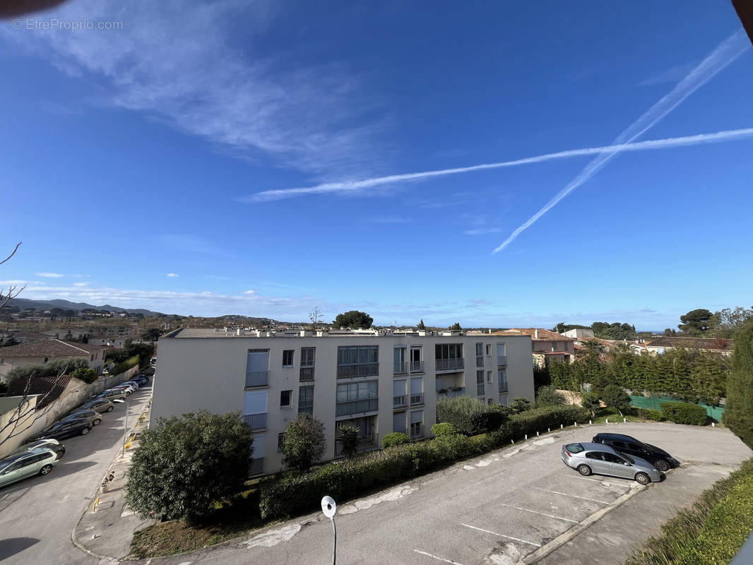 Appartement à SIX-FOURS-LES-PLAGES