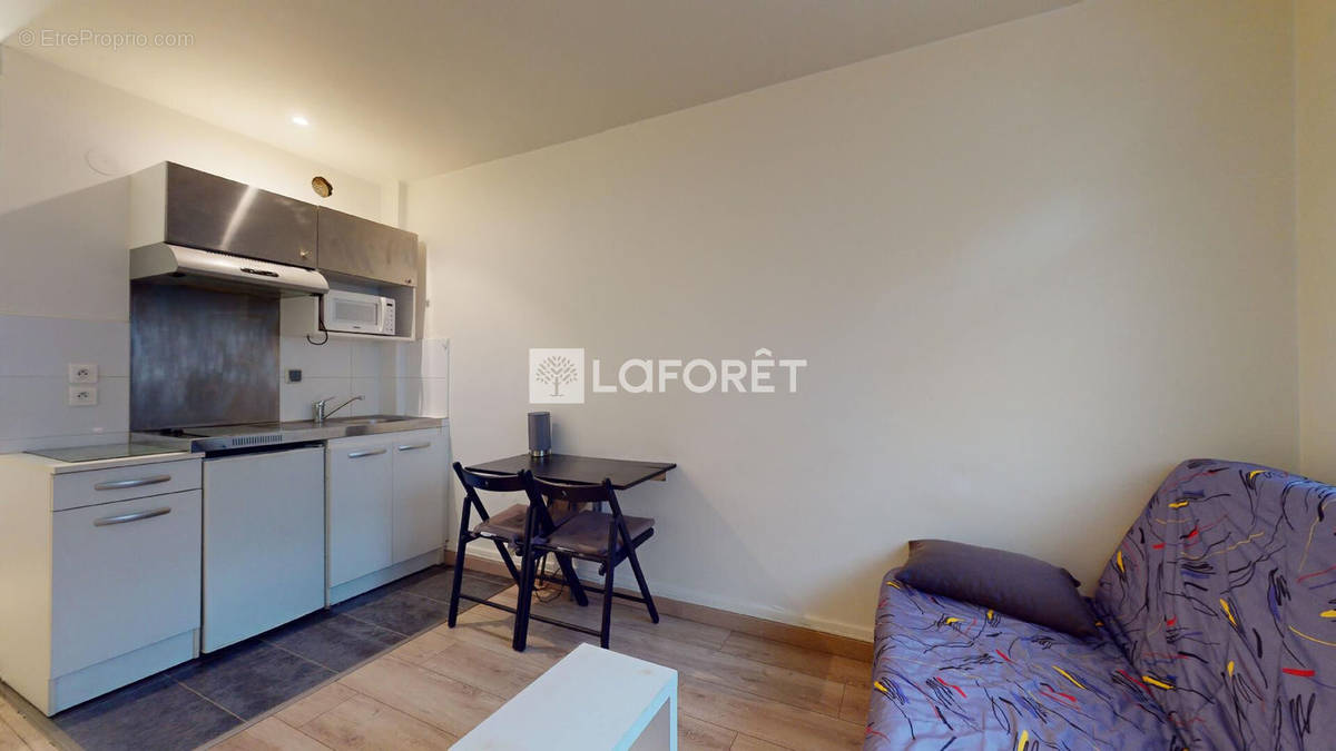 Appartement à PARIS-8E