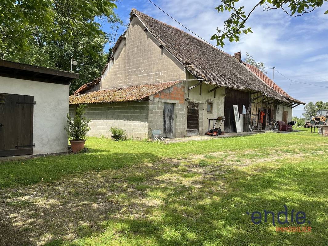 Maison à SAINT-BONNET-EN-BRESSE