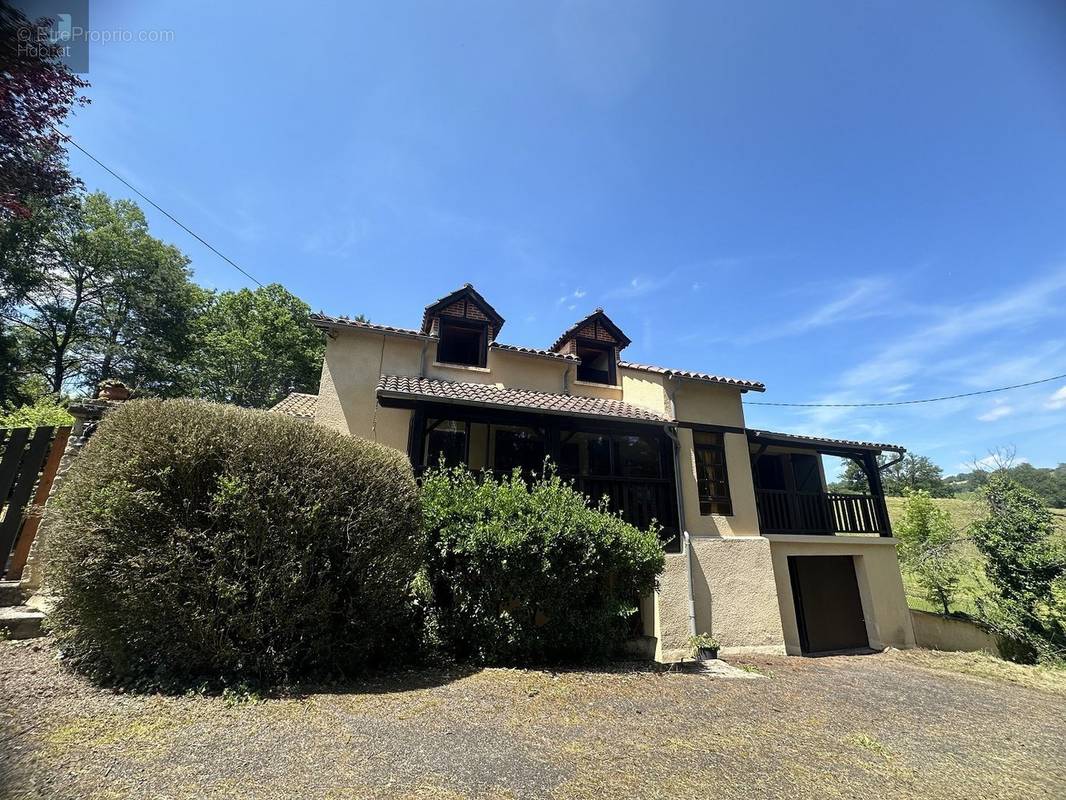 Maison à BAGNAC-SUR-CELE