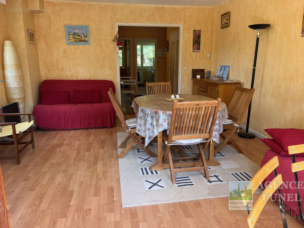 Appartement à SERANON