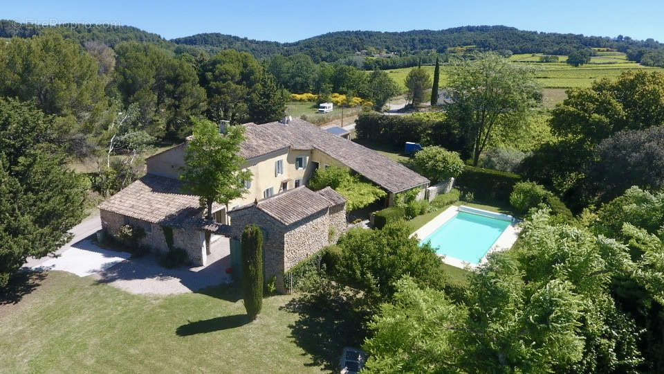 Maison à VAISON-LA-ROMAINE