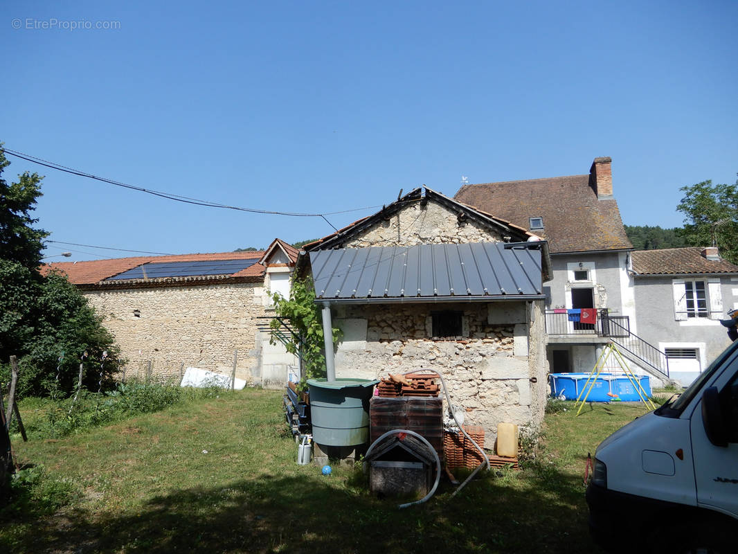 Maison à ANTONNE-ET-TRIGONANT