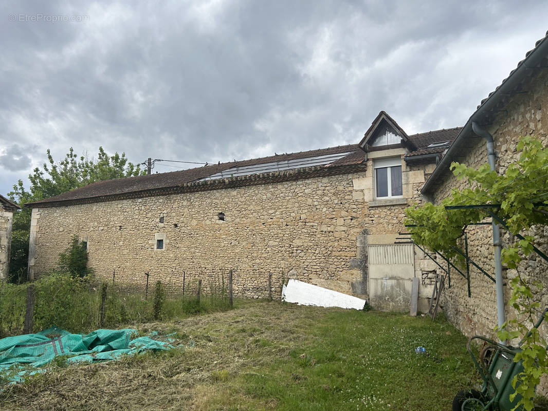 Maison à ANTONNE-ET-TRIGONANT