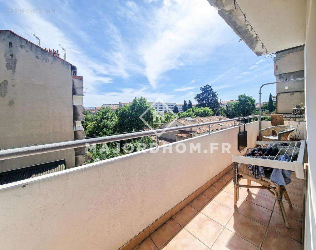 Appartement à MARSEILLE-5E