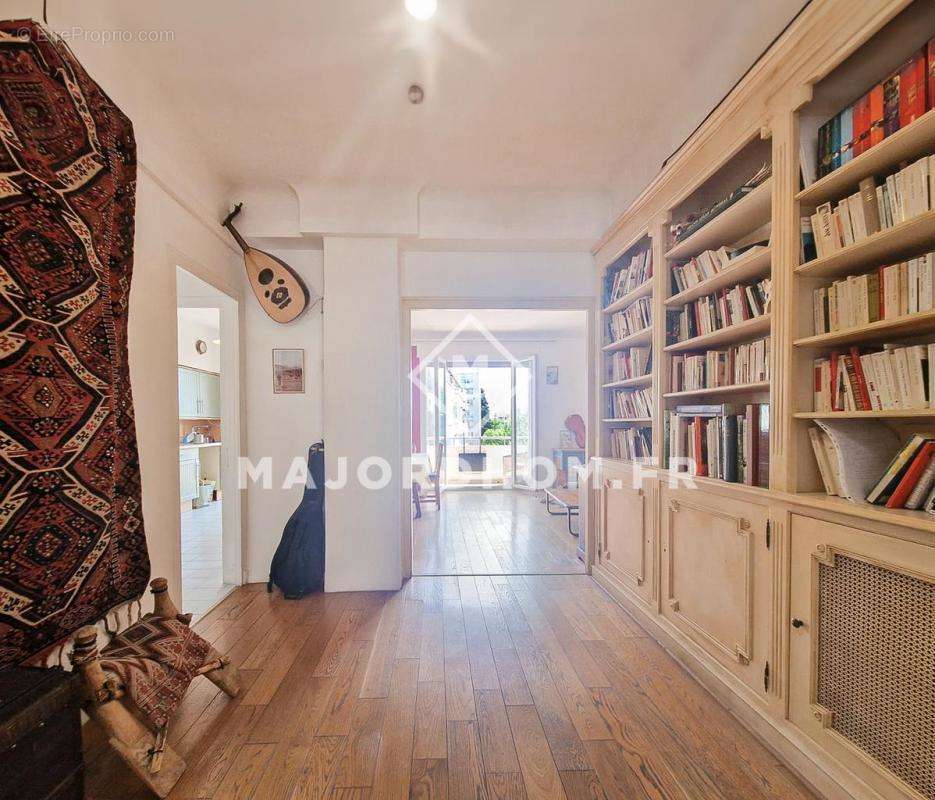 Appartement à MARSEILLE-5E