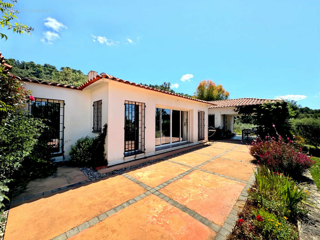 Maison à MOISSAC-BELLEVUE